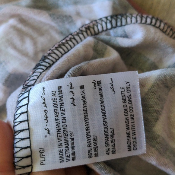 Geometric Pattern Top - Picture 3 of 4